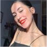 Profesora capacitada para dar materias sobre todo enfocadas en salud y biología.
