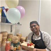 Online-remote tutor with experience and education in culinary based in London.