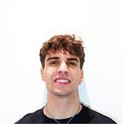 Soy Eduardo Plata, profesor de cine y audiovisuales graduado en la especialidad, con experiencia en el sector