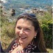 Maestra elementare disposta ad affiancare bambini della scuola primaria nello svolgimento dei compiti.