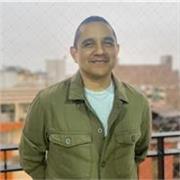 Profesor especializado en oratoria y superar el miedo a hablar en público. Control de la ansiedad social