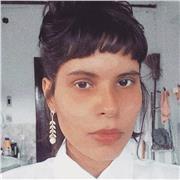 Professora de Matemática do ensino infantil ao médio com experiência em sala de aula e bastante dedicação em ensinar