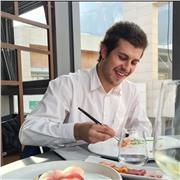 Laureando in Graphic Design impartisce lezioni di italiano, babysitter, corsi/aiuto base Suite Adobe