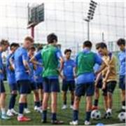 Profesor experimentado para cualquier entrenar y enseñar a cualquier edad de niños y niñas