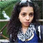 1.Profesora de español para corregir gramática y hablar como nativo. 2. Ciencias del deporte, el ejercicio y la salud nivel básico