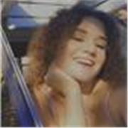 Hello,sono Gloria. Sono una giovane ragazza appena ritornata dall’Inghilterra. Vorrei insegnare anche a voi ció che ho imparato anche io