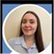 Profesora de inglés apta para todos los niveles, desde educación infantil hasta nivel avanzado C2 con jóvenes adultos y adultos.