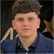 Soy un joven de 18 años que estudia ade en la Upna( 1ero de carrera)