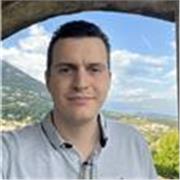 Salut, moi c'est Robin, j'ai 27 ans.
J'ai à coeur de faire progresser chaque élève peu importe d'ou il part.
