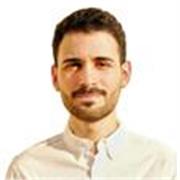 Graduado en Derecho con perfil internacional y dos másteres. Soy monitor infantil. Destaco en historia y lenguas extranjeras.