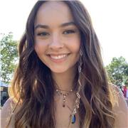 Hi! I am a native English tutor from the US who's offering personalized online lessons in both English and psychology