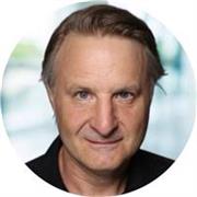 Professeur pas comme les autres donne cours pas comme les autres.
(j'ai eu un Bac D avec mention, j'ai 15ans d'exp en entreprise, je suis curieux de tout)