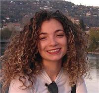 Profesora de francés, inglés y lengua castellana y literatura