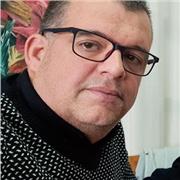 Profesor de ofimática apto para todas las edades y niveles.