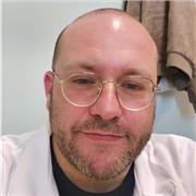 offro lezioni di chimica , fisica , matematica e statistica a studenti di scuola media , superiore ed universitari.