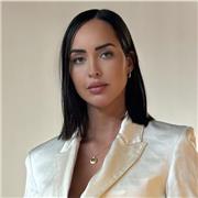 Soy especialista en desarrollo personal y bienestar emocional, formada en coaching estratégico y ejecutivo, PNL, inteligencia emo