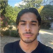 Donne des cours de sciences et de langue espagnol et anglais pour les élèves jusqu’ la terminale