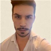 Docente di inglese impartisce lezioni private per studenti liceali, ma anche medie ed elementari