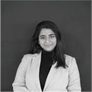 Professeure d’anglais expérimentée et passionnée, je propose des cours adaptés à tous les niveaux, du débutant à l’avancé.