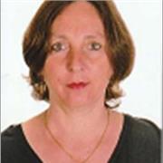 insegante impartisce lezioni di francese e aito ai compiti pe rle scuole medie