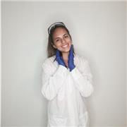 Profesora de química y ciencias para niños de primaria y secundaria