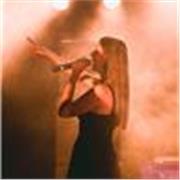 Profesora de técnica vocal especializada en canto moderno