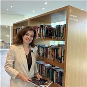 J'enseigne l'anglais comme langue étrangère à des adultes - étudiants universitaires, chercheurs, salariés et entrepreneurs