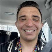 Maestro de preparatoria con manejo de adolescentes