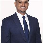 Profesor de apoyo escolar especializado en el area de inglés