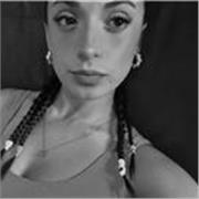 profesora de varias materias en cursos de primaria