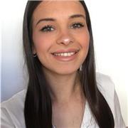 Soy María, educadora infantil y maestra de Educación Primaria.
Tengo experiencia con niños y niñas de todas las edades y en diferentes ámbitos como son escuelas infantiles, escuelas de verano, campamentos de verano, animaciones en fiestas y cuidados