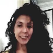 Assistente alla comunicazione, laureanda in Scienze dell'educazione impartisce lezioni di italiano ed inglese