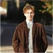 Sono uno studente universitario di Trento con diploma di Liceo Linguistico e certificazione IELTS C1 conseguita nel 2020. Sono disponibile a insegnare a chiunque, dai più piccoli agli adulti, preferibilmente dal vivo e in Trento città perché non automunit