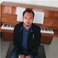 Clases de piano y teoría musical presenciales en Bogotá