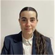 Profesora de distintas asignaturas, con experiencia con niños de primaria y ESO