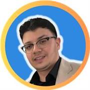 Professeur en développement web expérimenté et IA propose cours pratiques et personnalisés en ligne, diplômé en informatique 