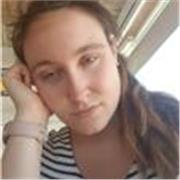Profesora para niños, estudiante de la universidad en DECRIM