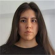 Profesora de matemáticas que imparte a niños de todas las edades