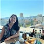 Soy una recién graduada de Ciencias Biomédicas. Sé 5 idiomas, y me gustaría ayudar a los otros a mejorar su idioma de interés.
