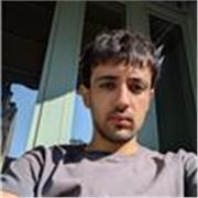 Soy graduado en Matemáticas y actualmente estoy realizando el Máster de Profesorado, con experiencia directa en aula durante mis p