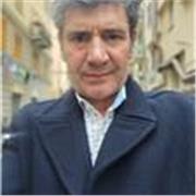 Laureato in Amministrazione organizzazione e gestione delle Risorse Umane e con specializzazione in Amm. Politiche Pubbliche LM 63