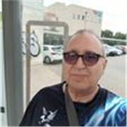 Tengo título de C.O.U., de inglés, conocimientos de francés, cultura general, biología, física, matemáticas y lengua. 