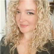 Laureata magistrale impartisce lezioni in materie umanistiche e inglese