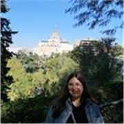 Profesora de historia y ciencias sociales bilingüe con experiencia en trabajo con niños y adolescentes