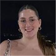 Profesora particular que imparte varias asignaturas