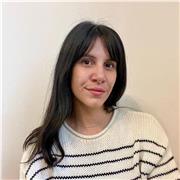 Ragazza Argentina impartisce lezioni di Spagnolo