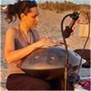 Pianista e handpan player offre lezioni di Handpan per tutti i livelli