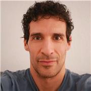 English teacher with 13 years of experience in the industry