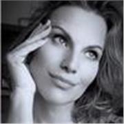 Profesor que imparte clases a todo tipo de personas