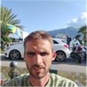 Coach sportif et spirituel spécialisé dans l'adaptation au corps et à la respiration